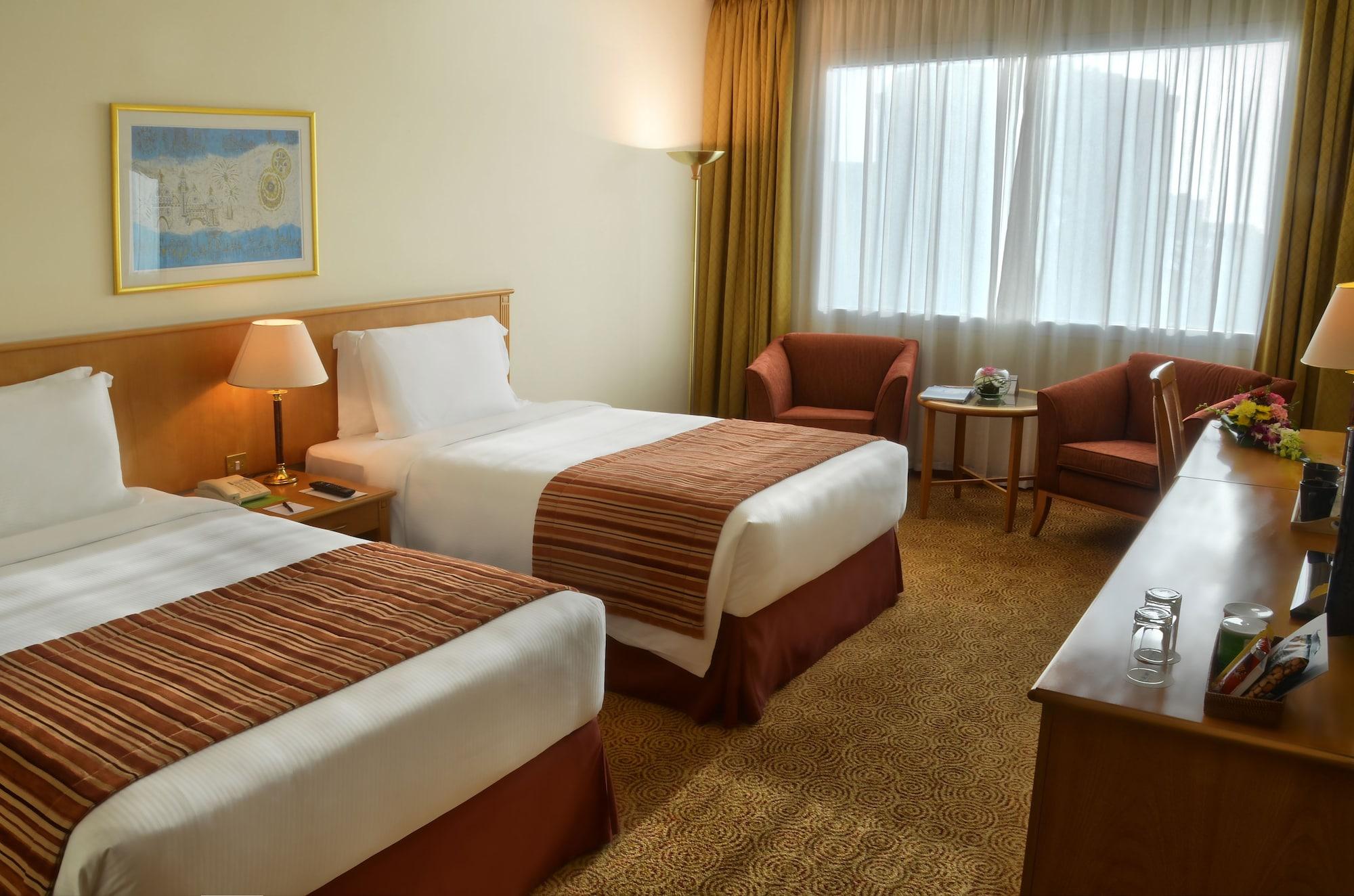 Swiss-Belhotel Sharjah Bagian luar foto