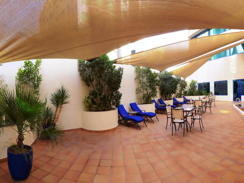 Swiss-Belhotel Sharjah Bagian luar foto