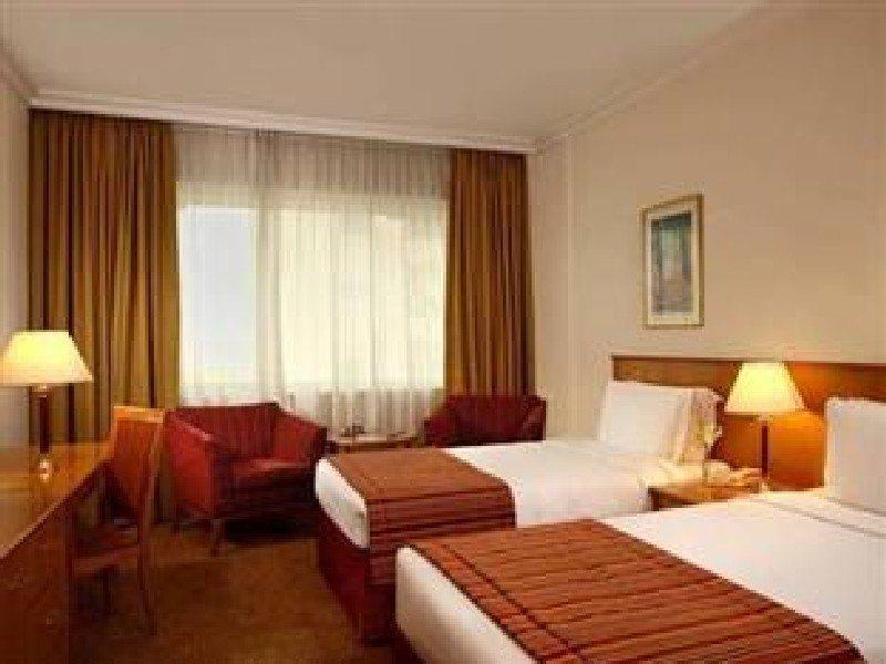 Swiss-Belhotel Sharjah Bagian luar foto