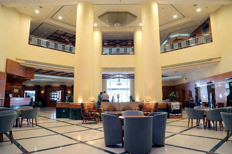 Swiss-Belhotel Sharjah Bagian luar foto