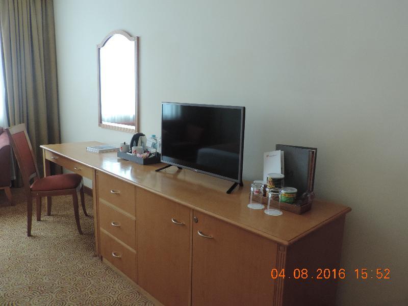 Swiss-Belhotel Sharjah Bagian luar foto