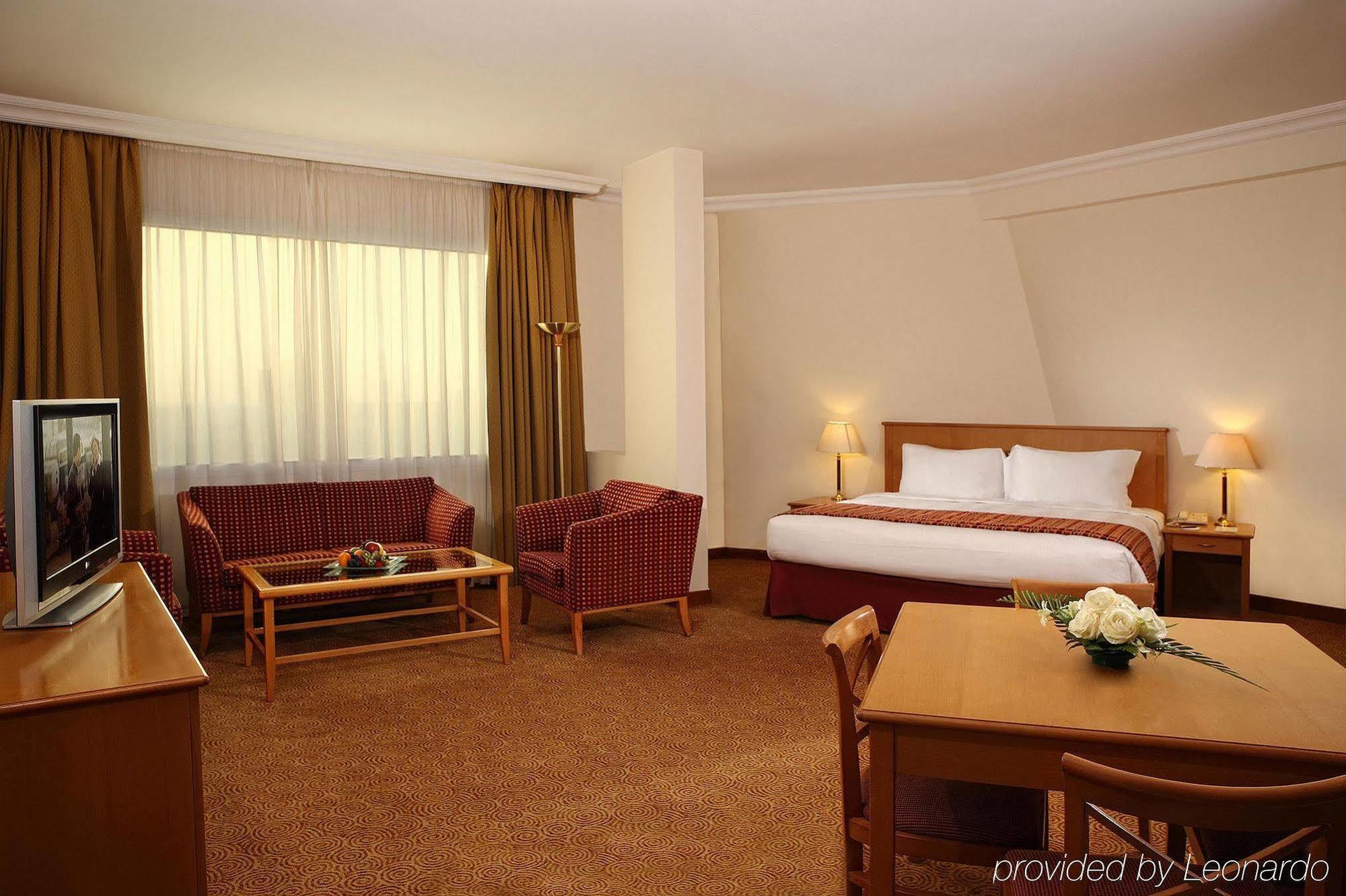 Swiss-Belhotel Sharjah Bagian luar foto